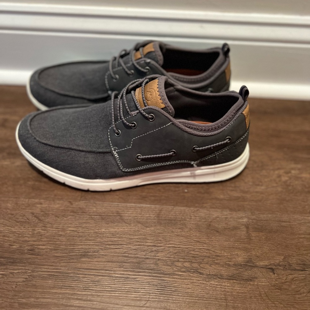 Magellan outdoor slip on lightweight shoes. Size 10.5